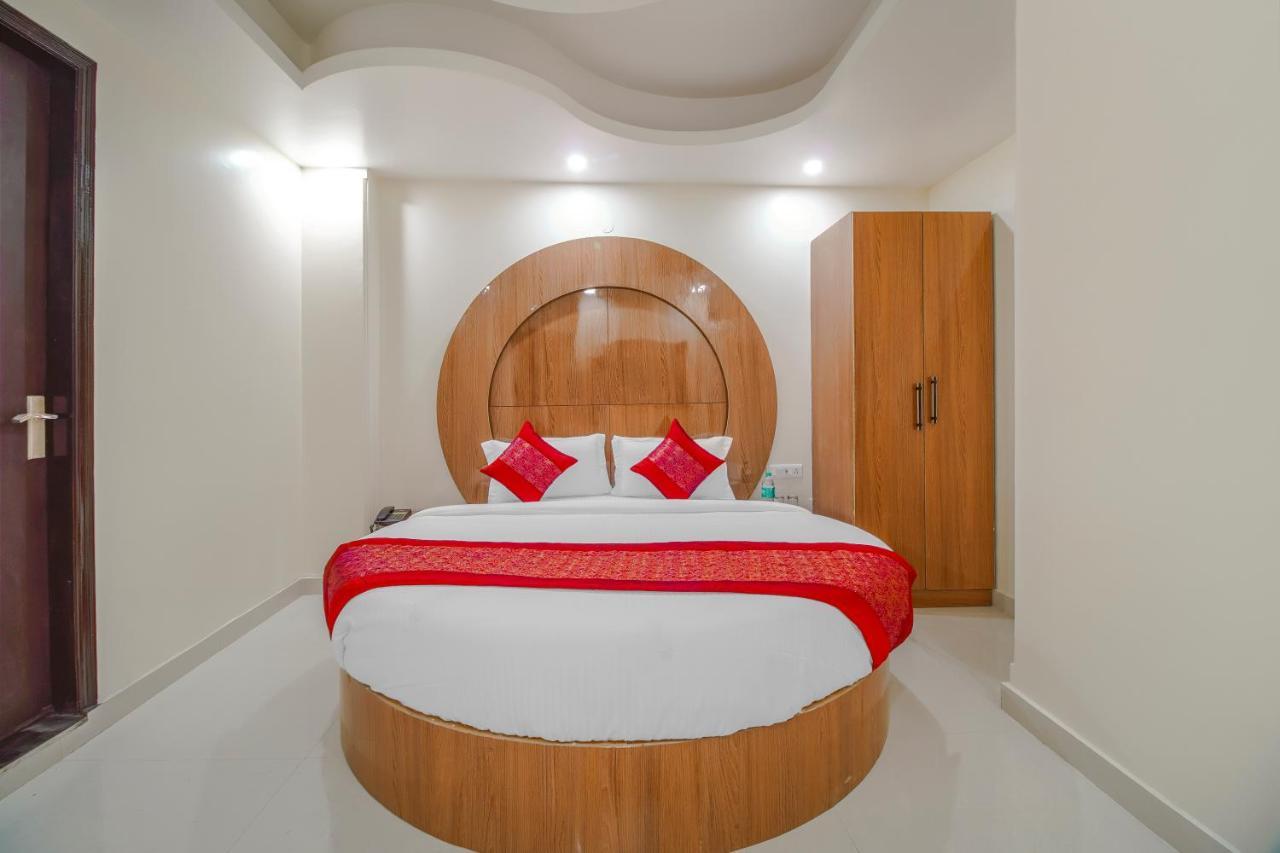 Hotel Classic Paradise Új-Delhi Kültér fotó